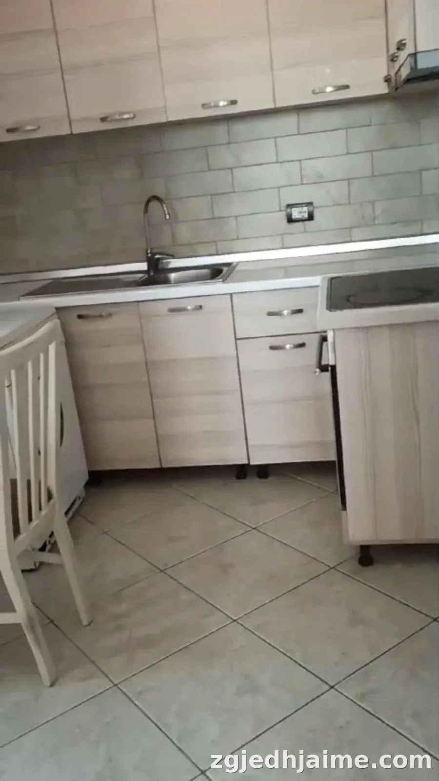 Apartament 1+1. 34000 leke. Rruga 5 maji — foto 1