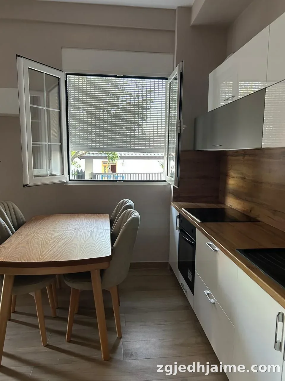 APARTAMENT 1+1. 35000 LEKE.YZBERISHT. — foto 2