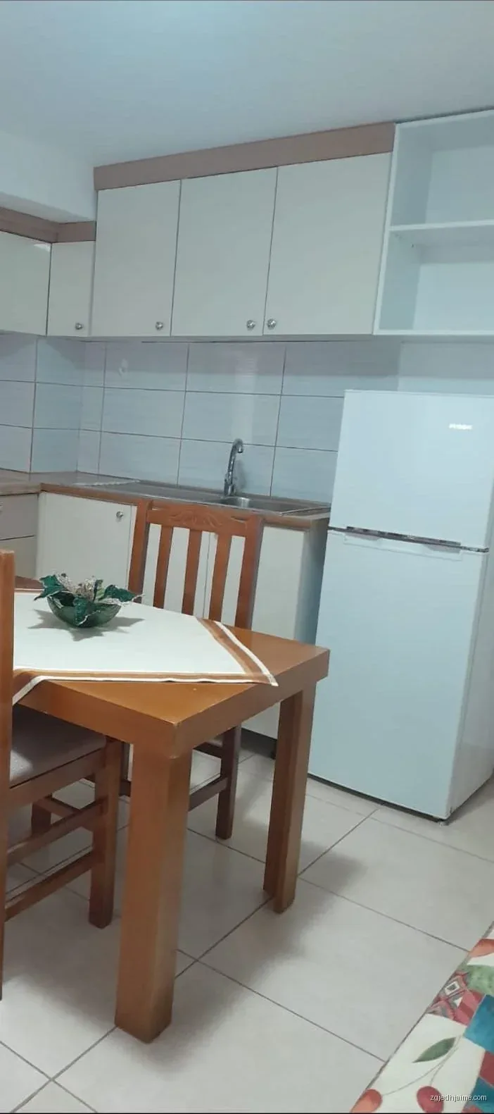 APARTAMENT 1+1. 280000 LEKE.BLACK STONE LOUNGE,5 MAJI — foto 2