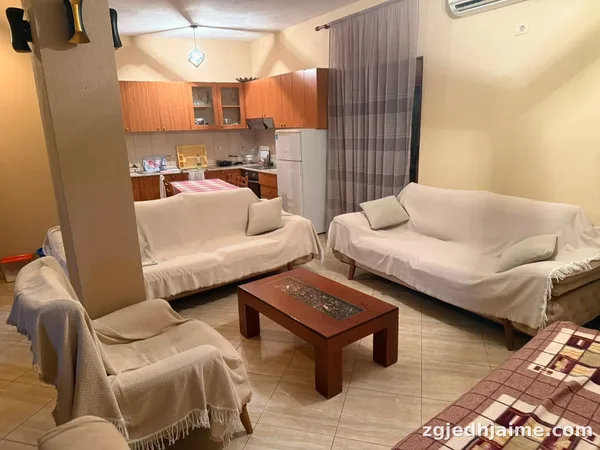 Apartament 2+1. 50000 leke.Fakulteti ekonomik.