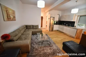 Foto 1/6