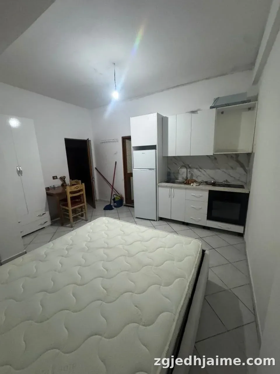 GARSONIERE 30,000 LEKE PRANE FAKULTETIT EKONOMIK — foto 1