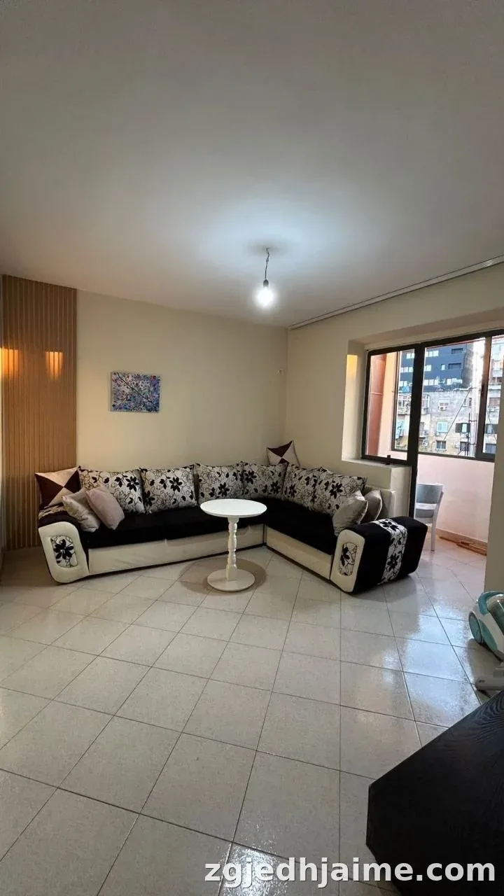 APARTAMENT 1+1 50,000 LEKE RRUGA FORTUZI — foto 1