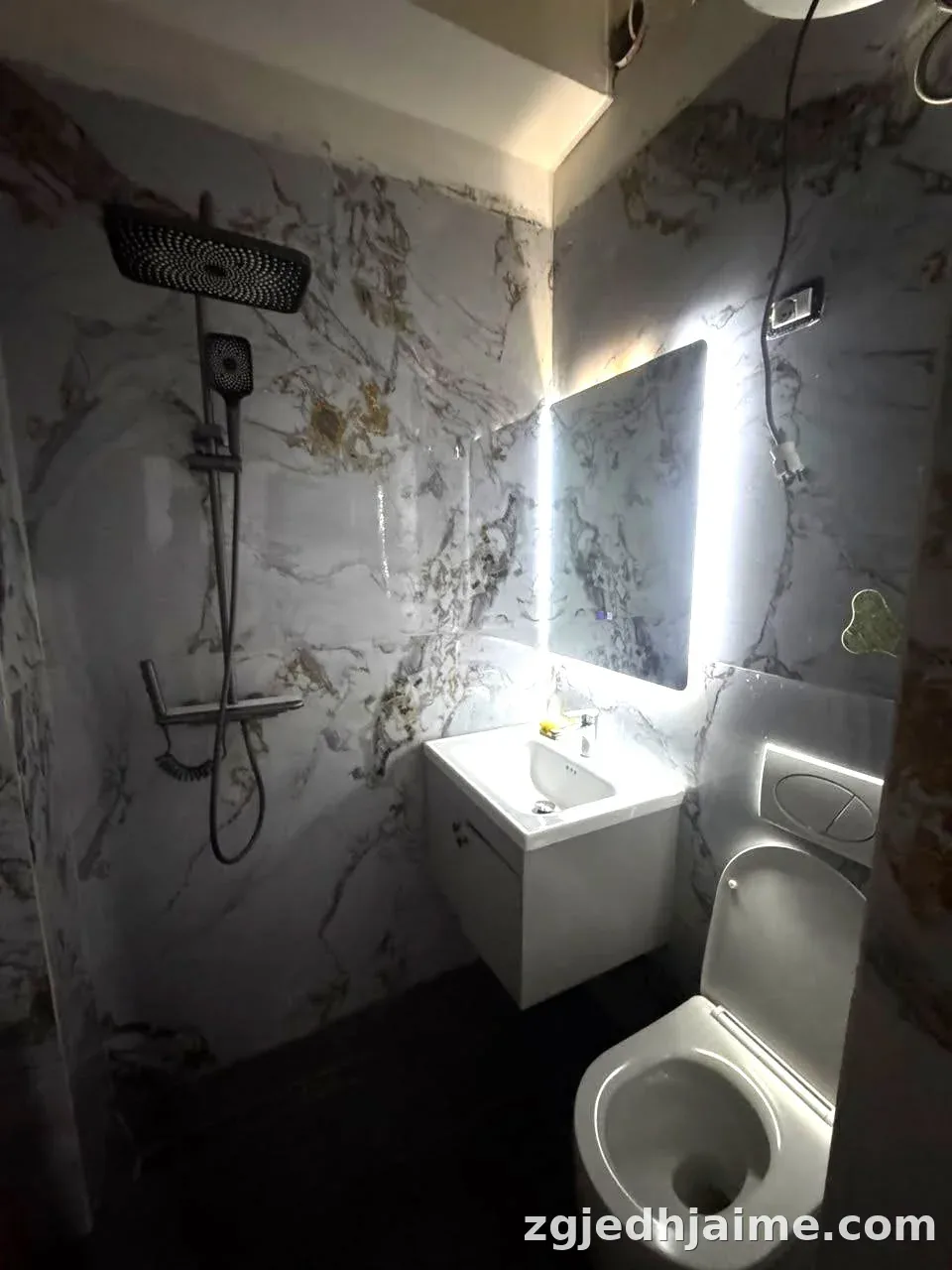 GARSONIERE 30,000 LEKE PRANE FAKULTETIT EKONOMIK — foto 2