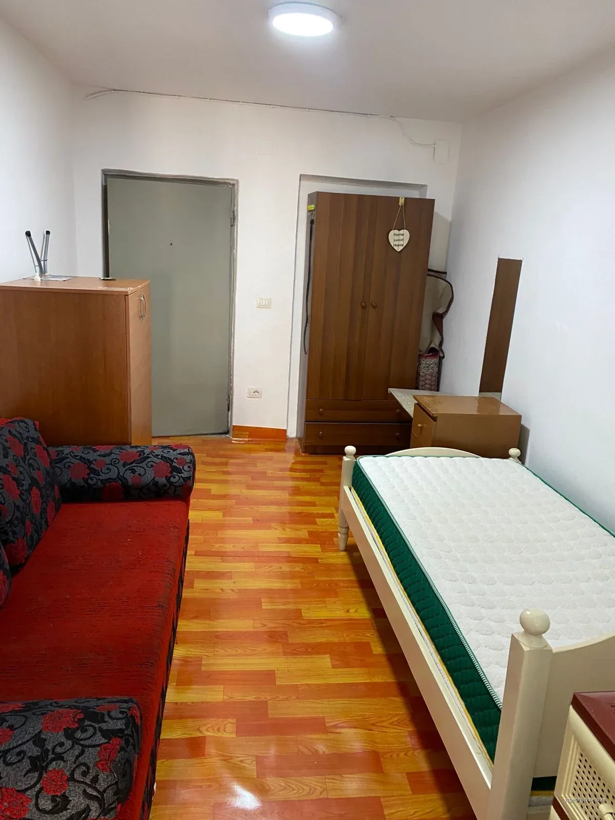 GARSIONERE 33000 LEKE.SHESHI AVNI RUSTEMI,QENDER — foto 2