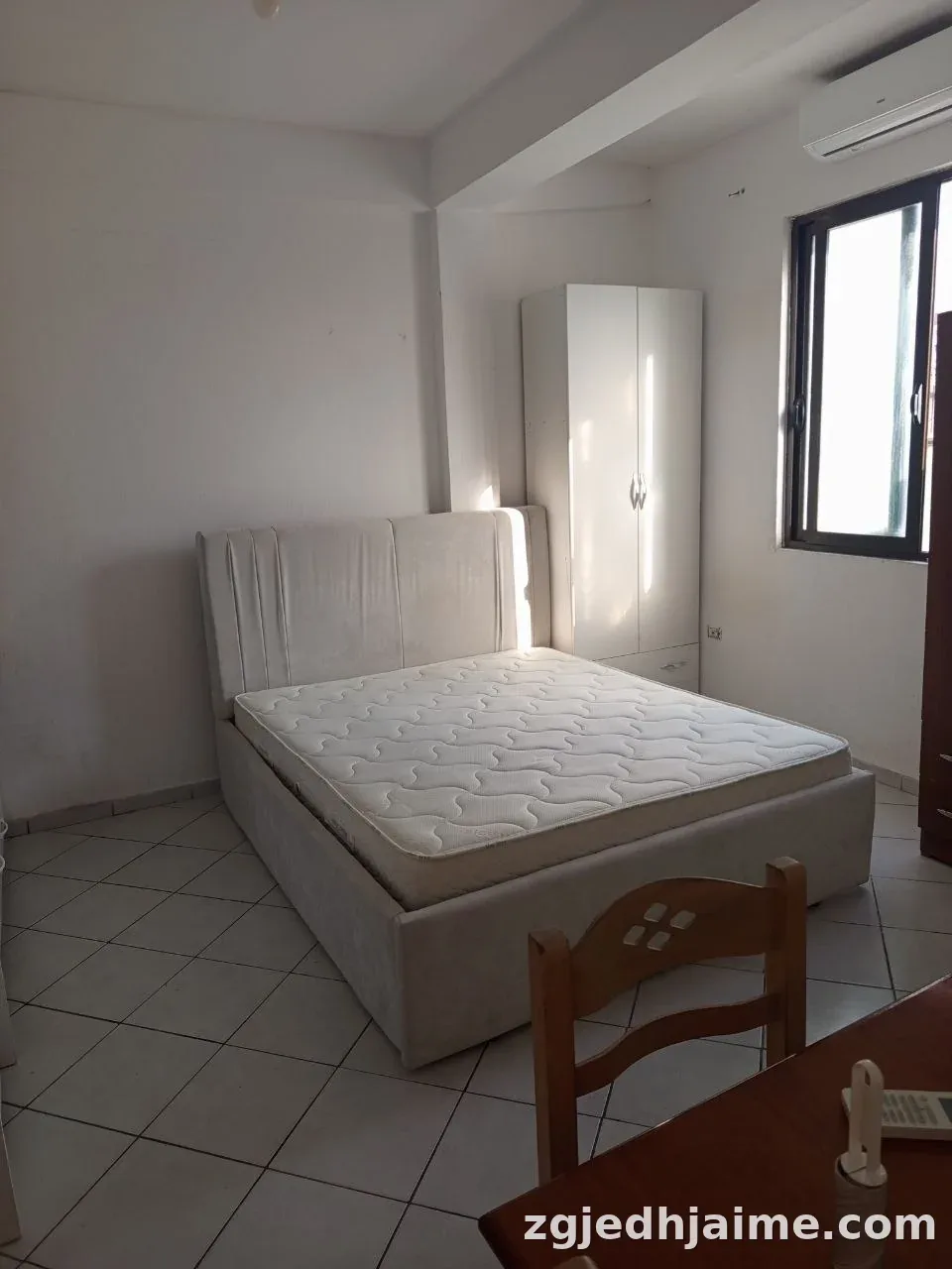 GARSONIERE 300 EURO VILAT GJERMANE — foto 1