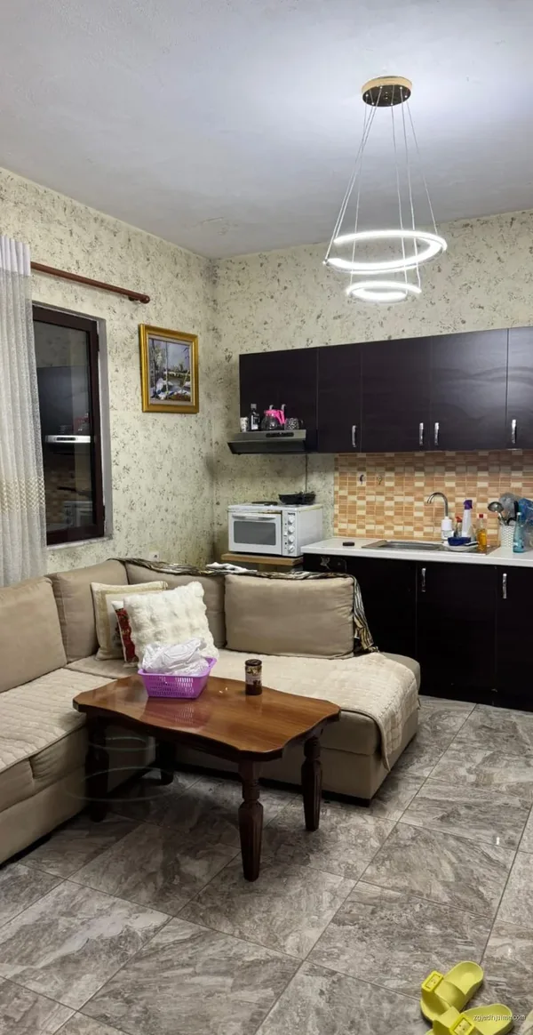 Apartament 1+1. 35000 leke.21 dhjetori