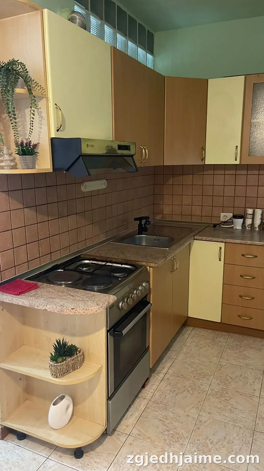 APARTAMENT 1+1 50,000 LEKE MYSLYM SHYRI — foto 6