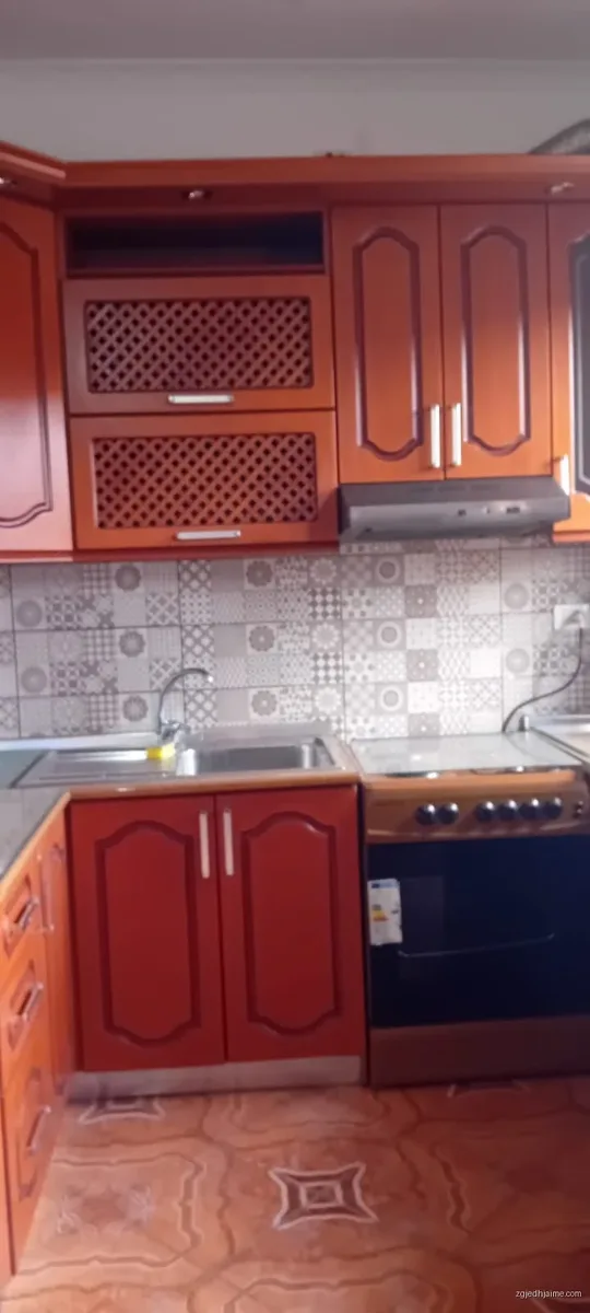 APARTAMENT 2+1. 30000 LEKE.SIRI KODRA