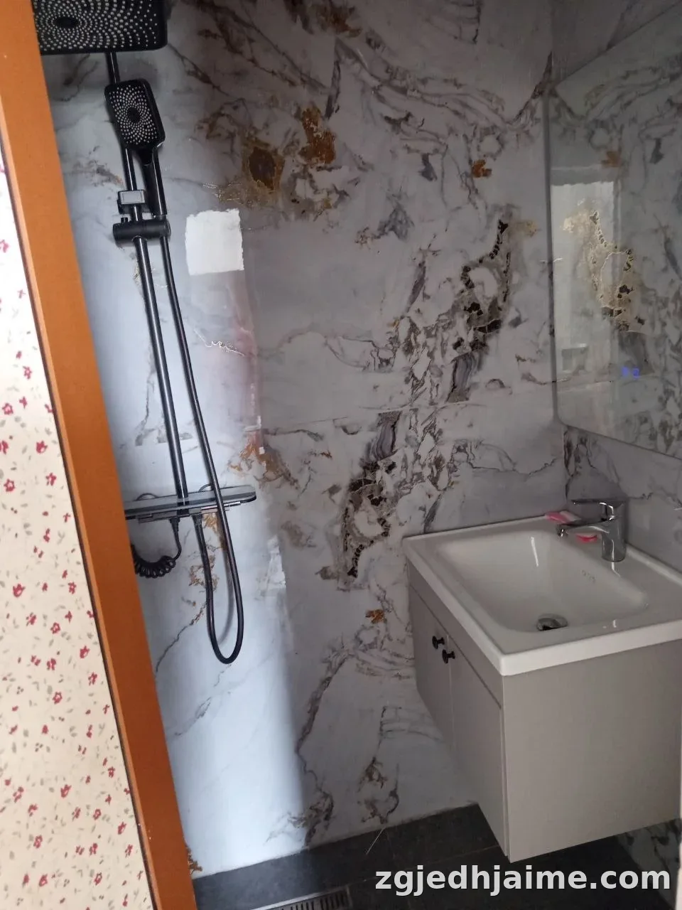 GARSONIERE 300 EURO VILAT GJERMANE — foto 3