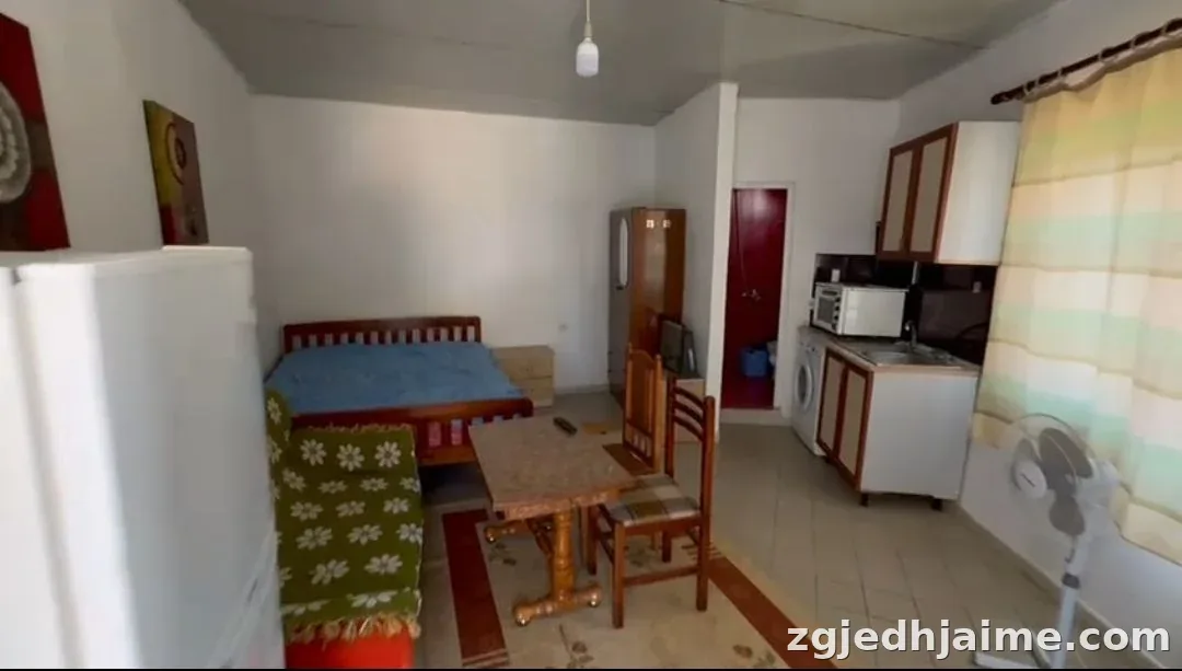 Garsionere 220 euro.Rruga Burgut te stacioni i trenit — foto 2