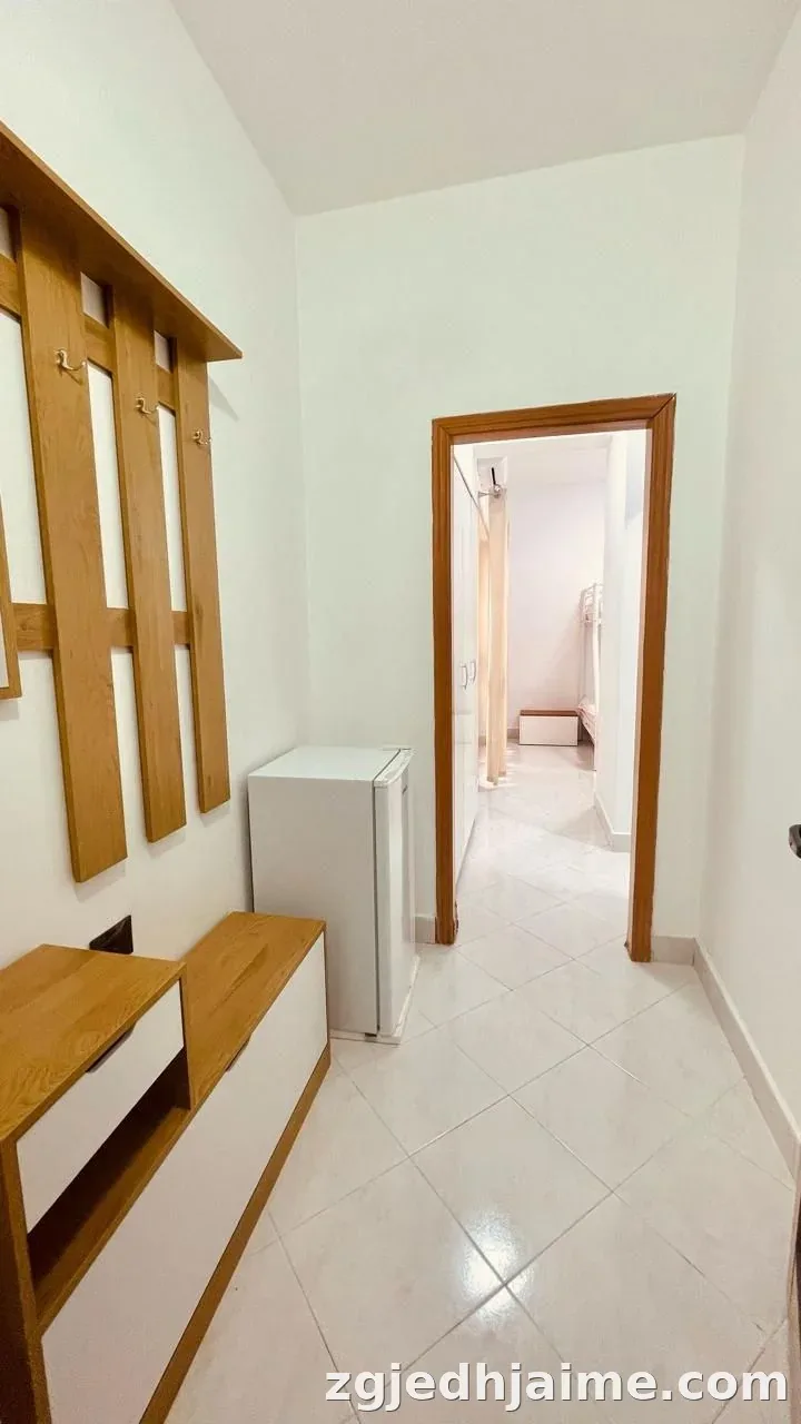 GARSIONERE 32000 LEKE.VILAT AMERIKANE — foto 1