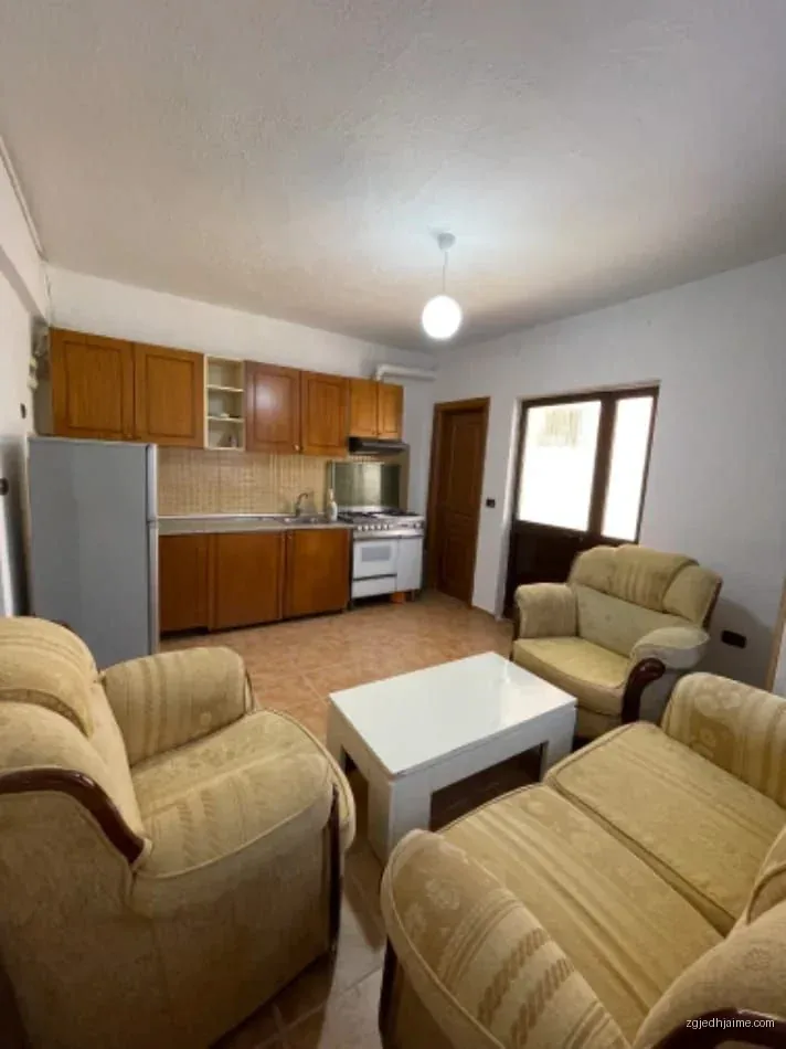 APARTAMENT 1+1. 25000 LEKE.KOMPLEKSI GRAND — foto 1