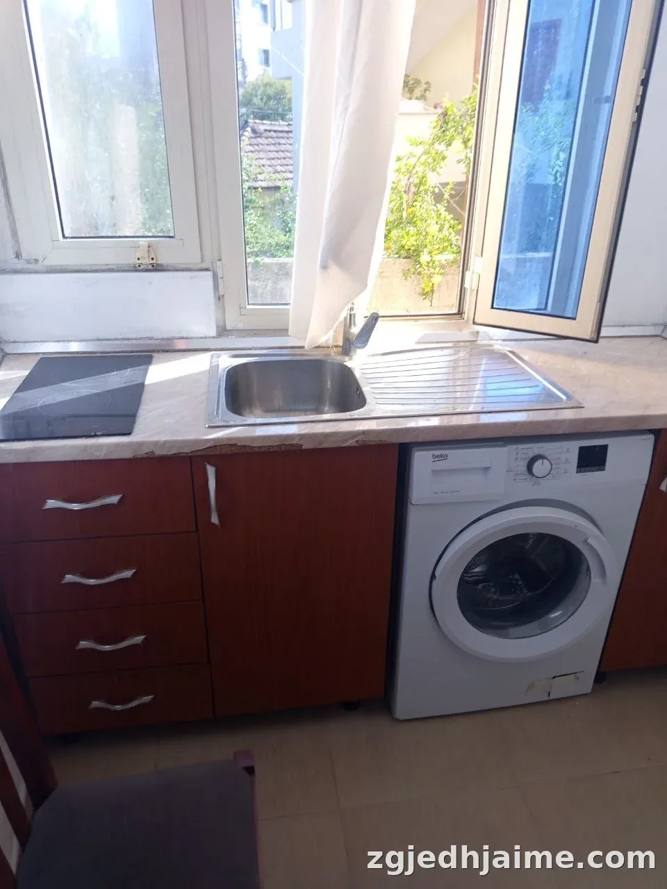 GARSONIERE 30,000 LEKE PRANE FAKULTETIT TE GJUHEVE TE HUAJA — foto 2