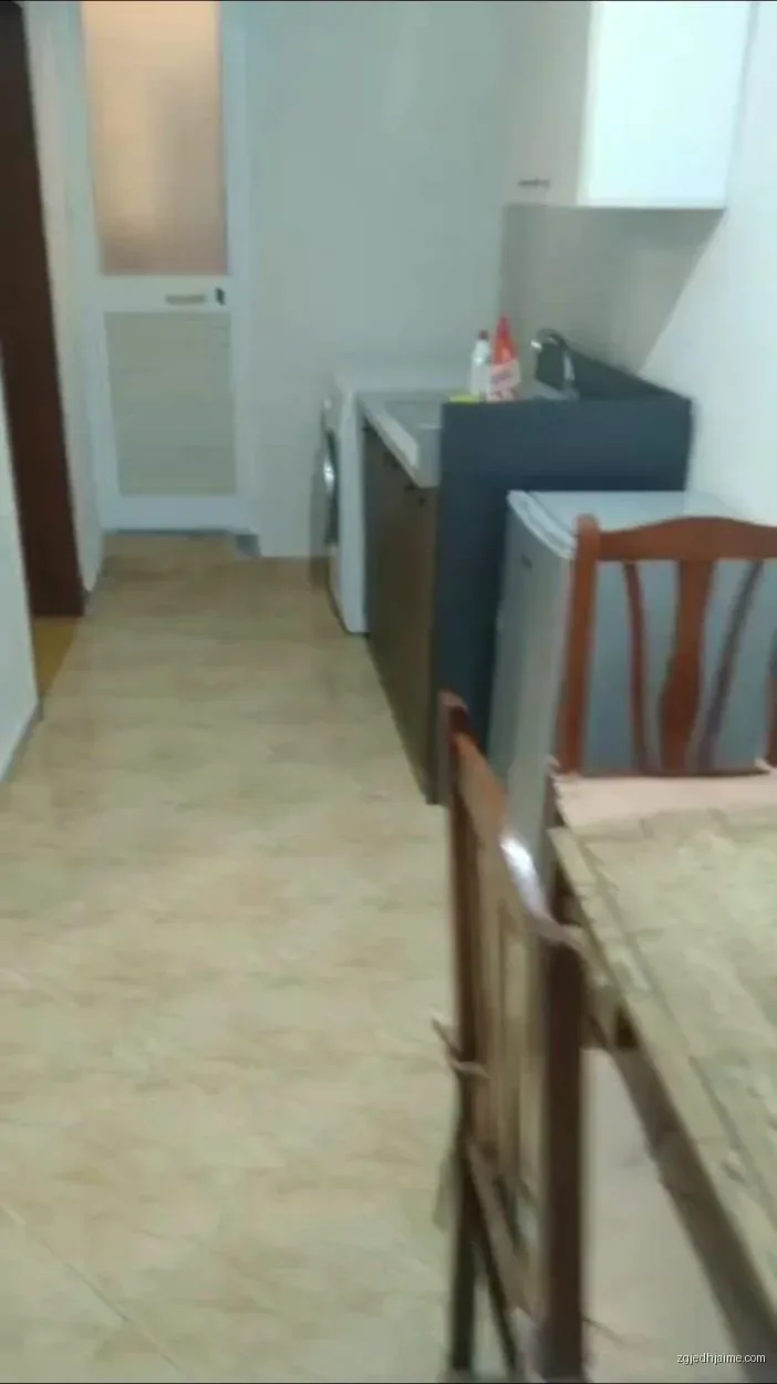 APARTAMENT 1+1. 270 EURO.VILAT GJERMANE — foto 3