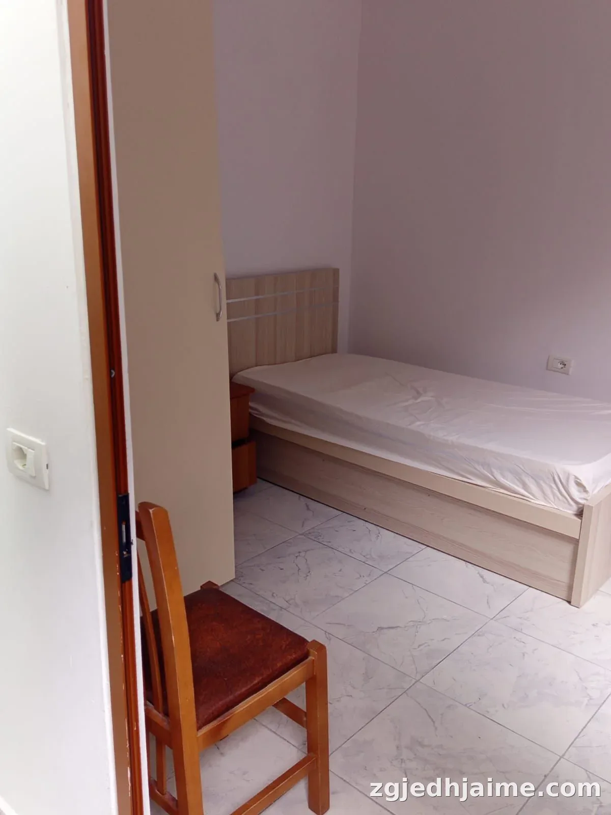 GARSIONERE 250 EURO LEKE.QYTET STUDENTI. — foto 3