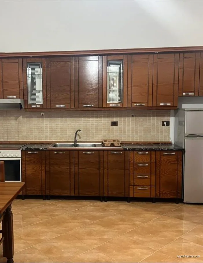 APARTAMENT 1+1. 26000 LEKE.QYTET STUDENTI — foto 2