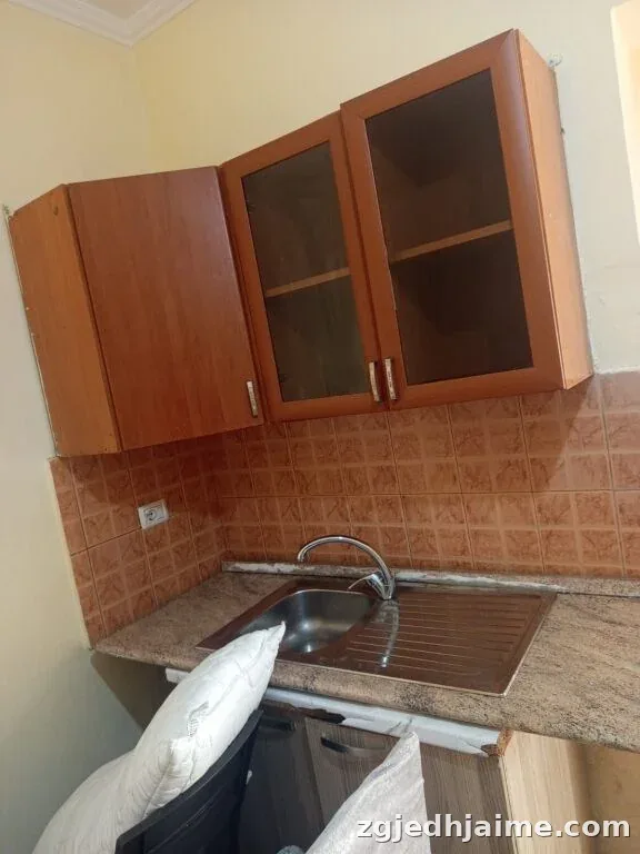 APARTAMENT 2+1. 33000 LEKE.PAS SPITALIT AMERIKAN 2 — foto 2