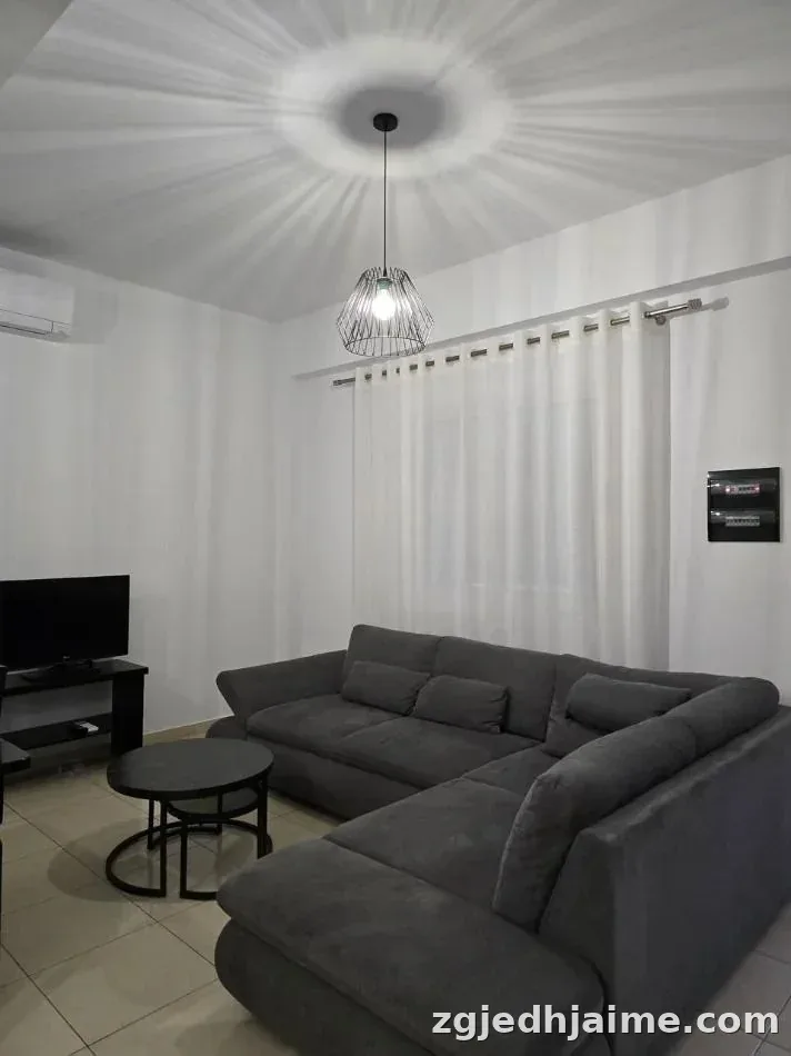 APARTAMENT 1+1 40,000 LEKE RRUGA E ELBASANIT — foto 1