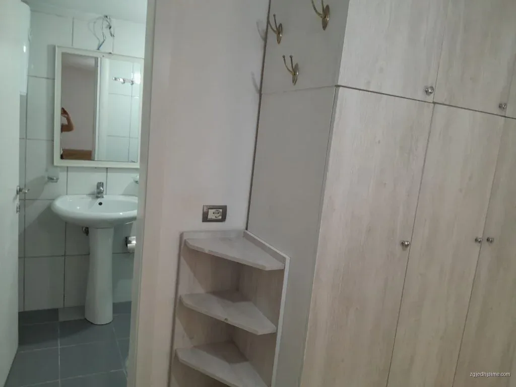 APARTAMENT 1+1. 28000 LEKE.RRUGA 5 MAJI — foto 4