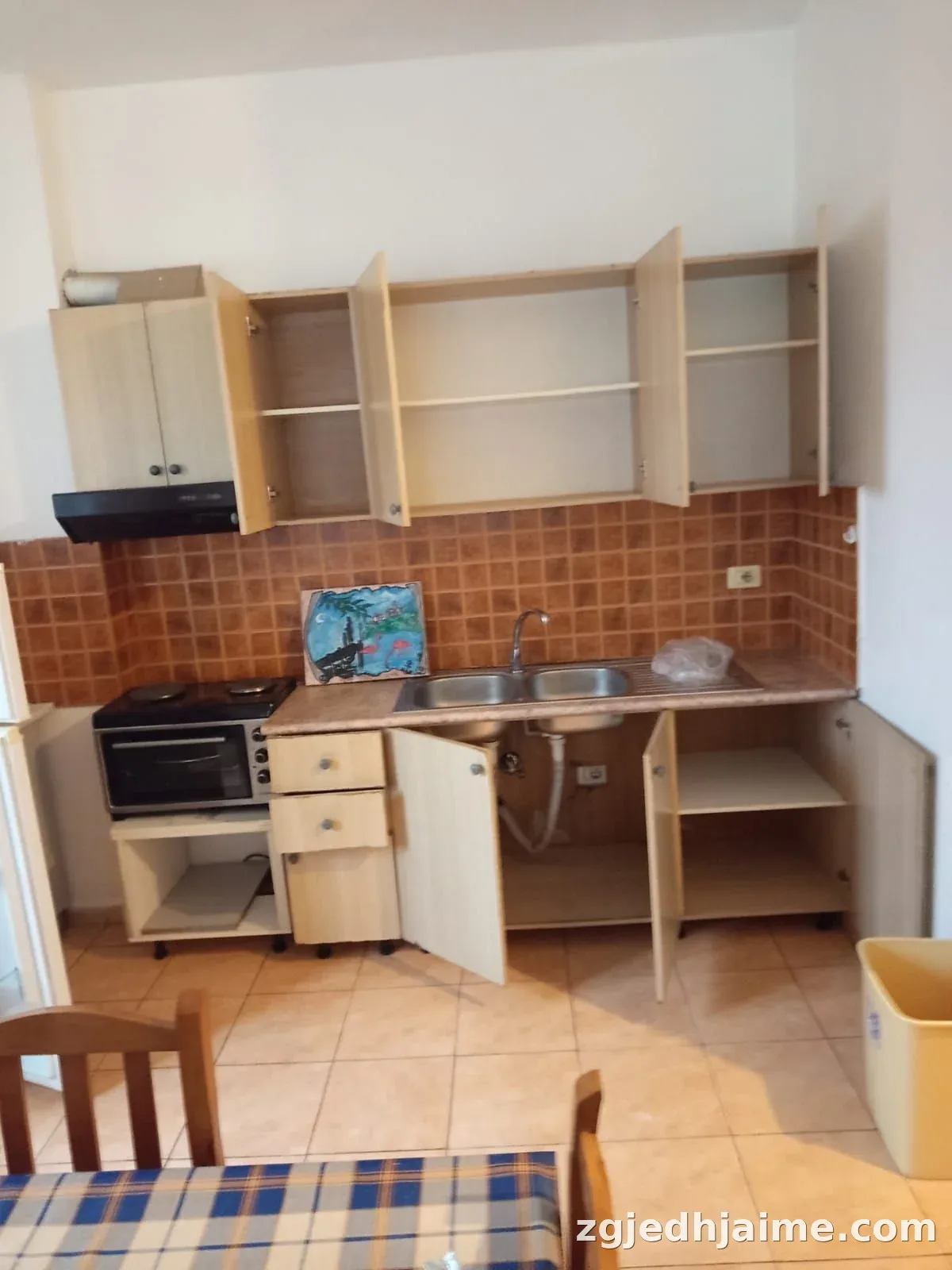 APARTAMENT 1+1. 35000 LEKE.RRUGA 5 MAJI — foto 2