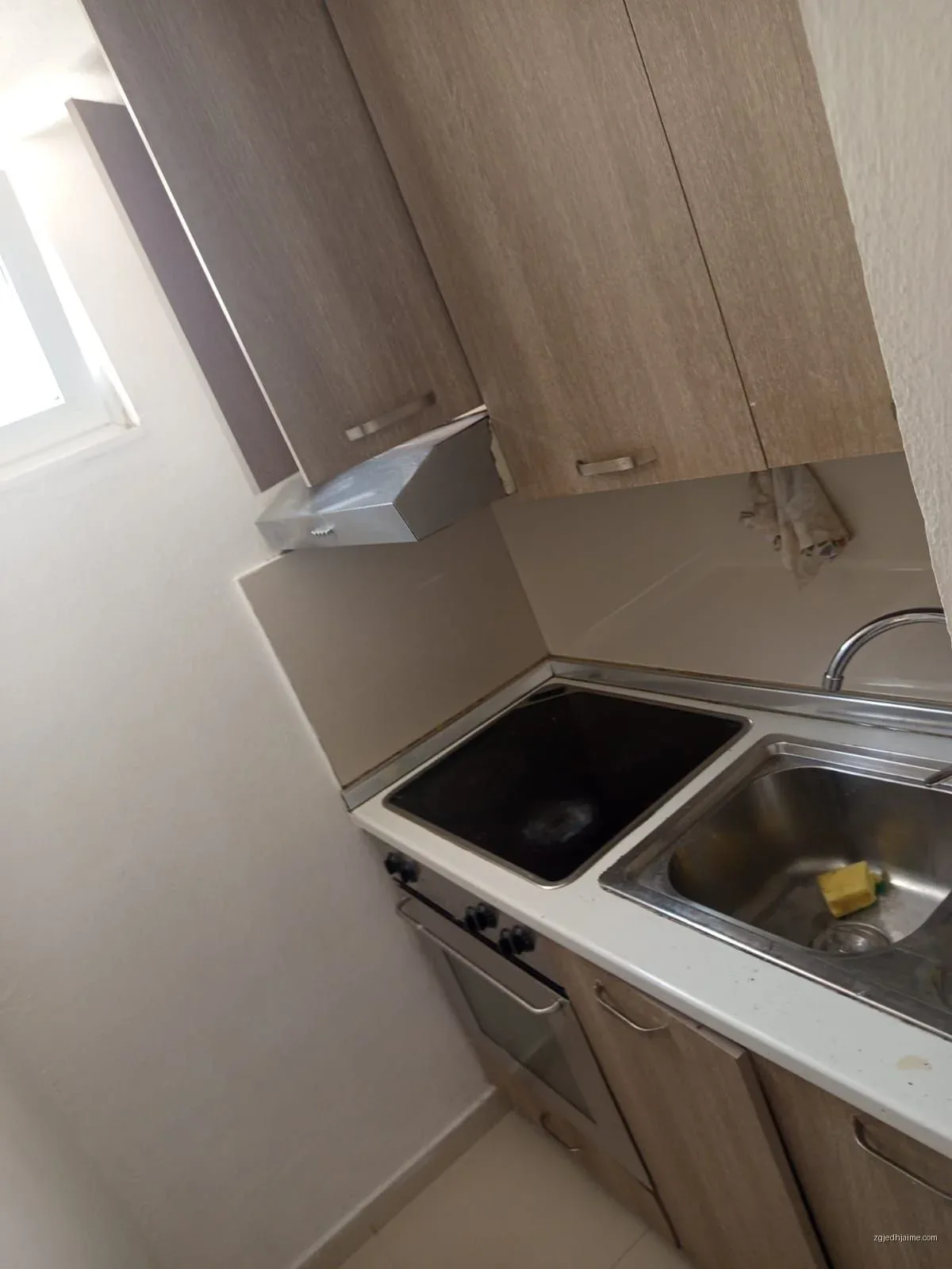GARSIONERE 25000 LEKE.RRUGA 5 MAJI,PRANE BLACK STONE LOUNGE — foto 2
