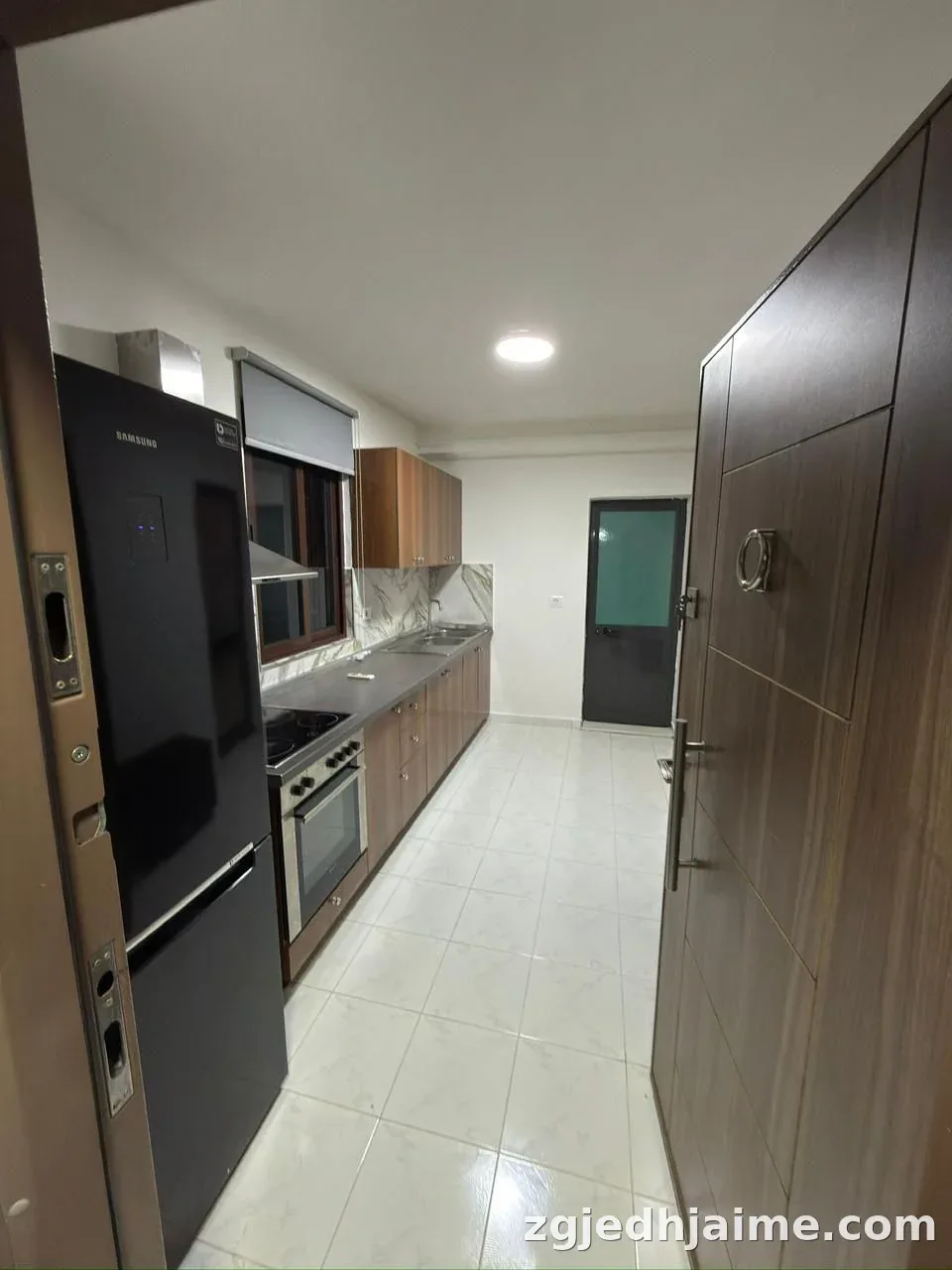 APARTAMENT 1+1. 50000 LEKE.MARINAJ HOTEL — foto 1