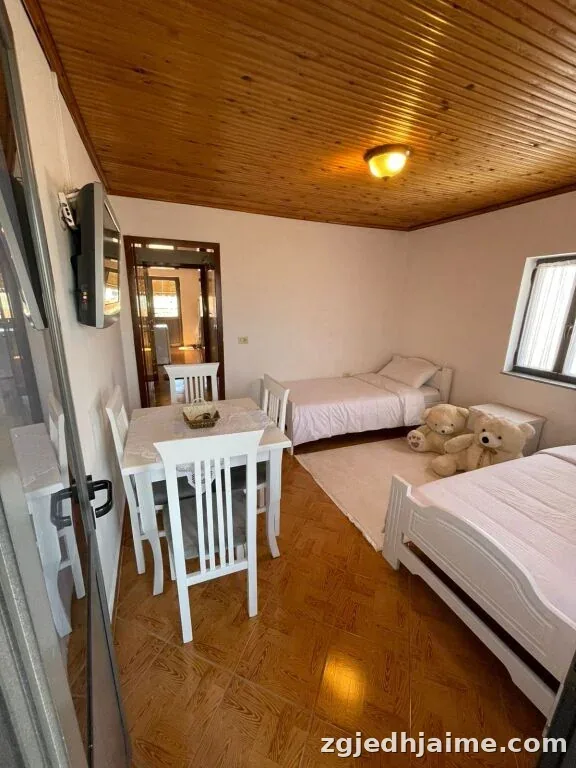 APARTAMENT 2+1.  35000 LEKE.PAS UNIVERSITETIT TE MJEKSIS. — foto 3