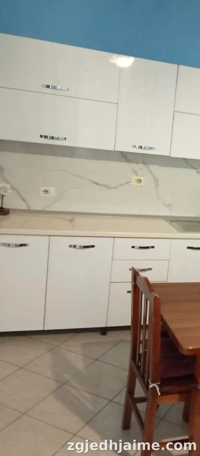 APARTAMENT 1+1. 28000 LEKE.KTHESA E KAMZES — foto 1