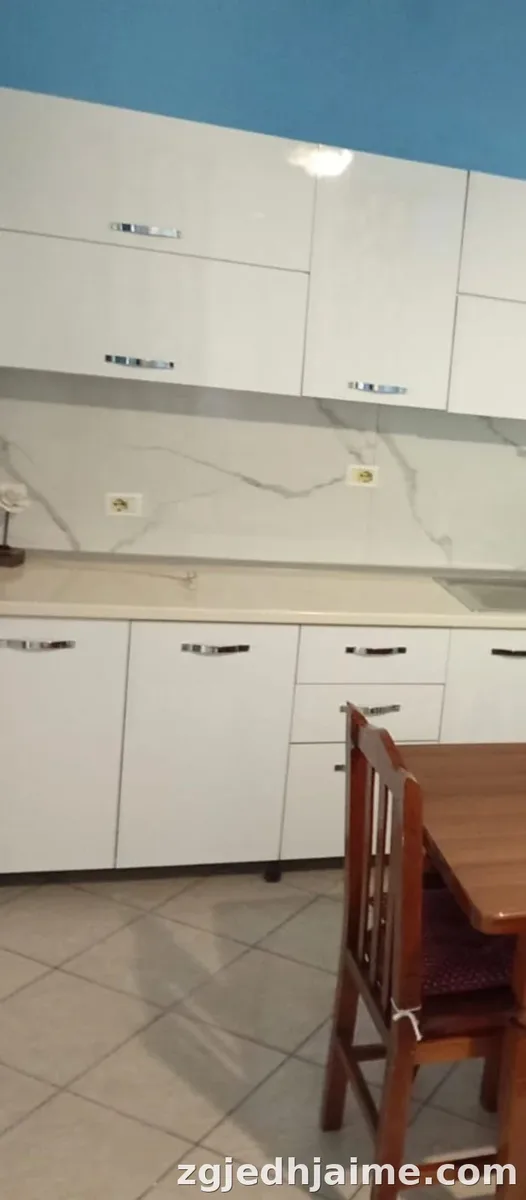 APARTAMENT 1+1. 28000 LEKE.KTHESA E KAMZES