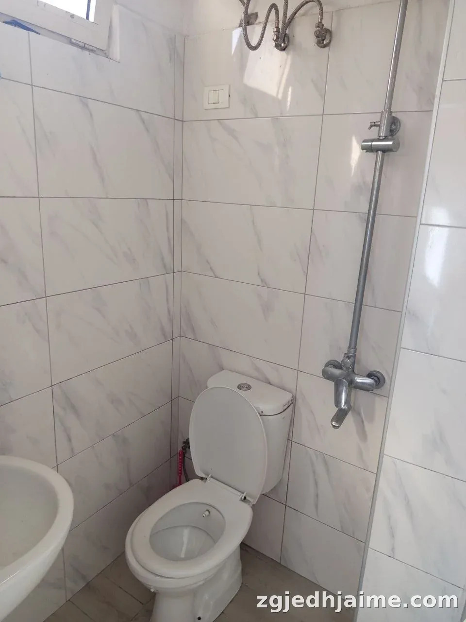 GARSONIERE 30,000 LEKE PRANE FAKULTETIT TE GJUHEVE TE HUAJA — foto 3