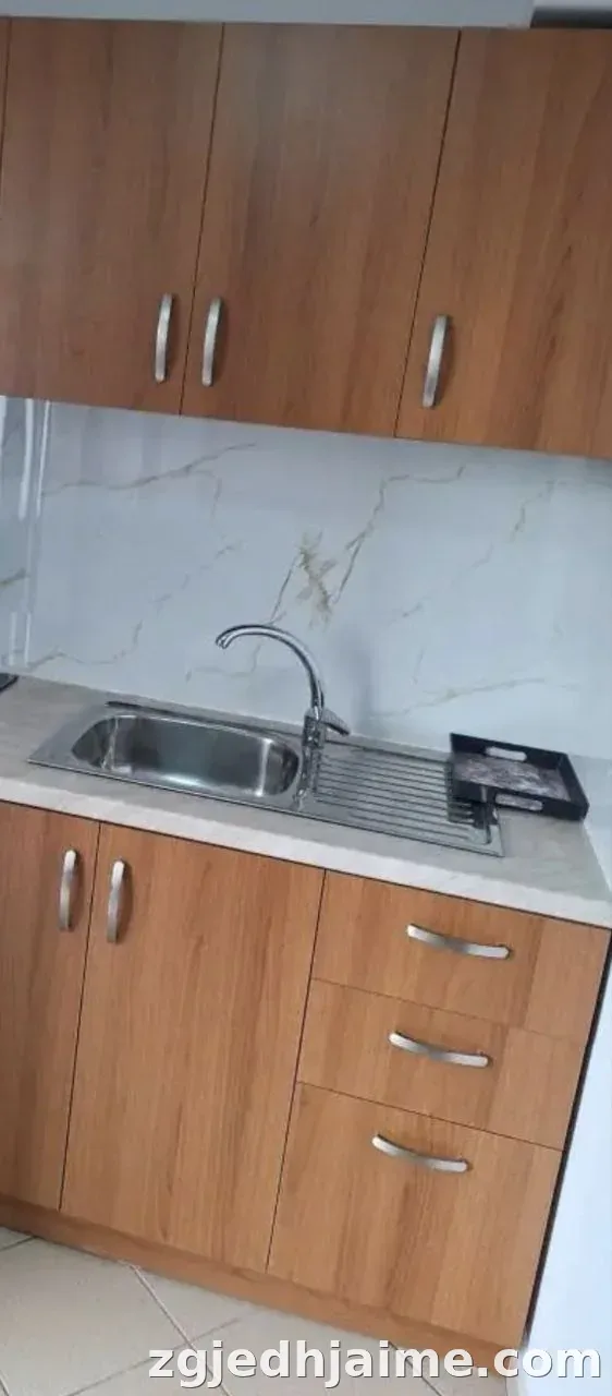 APARTAMENT 1+1 30,000 LEKE SPITALI AMERIKAN 2 — foto 1