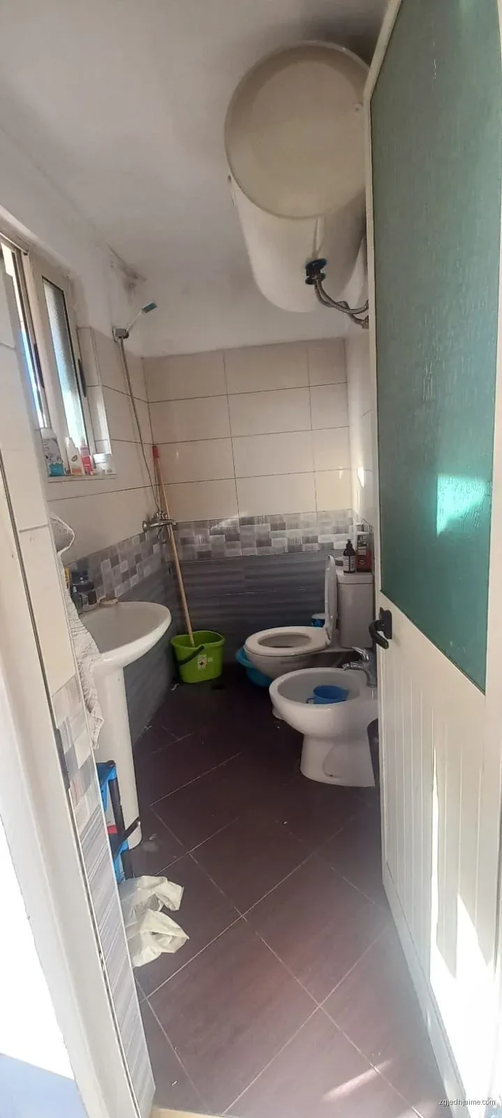 APARTAMENT 1+1. 29000 LEKE.SHKOLLA BAJRAM CURRI. — foto 4
