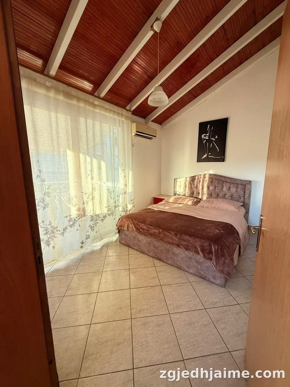 APARTAMENT 1+1 50,000 LEKE RRUGA FORTUZI — foto 4