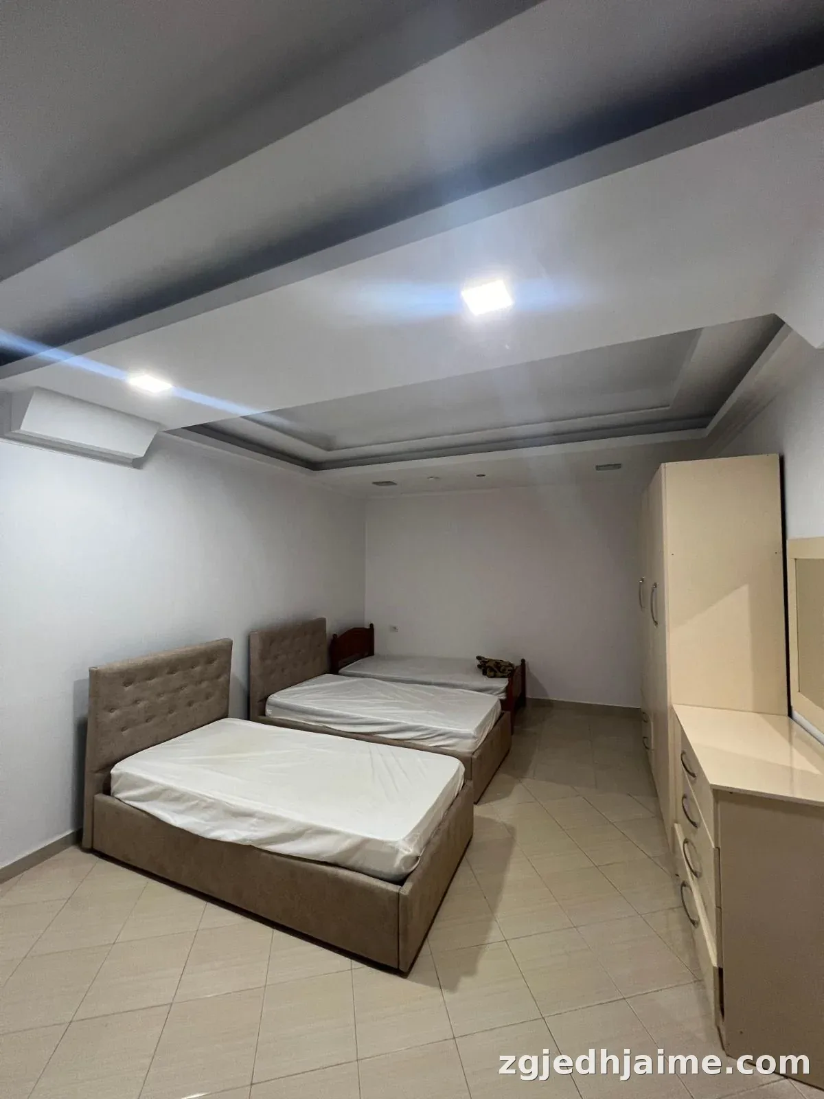 APARTAMENT 1+1. 30000 LEKE.VILAT GJERMANE — foto 2