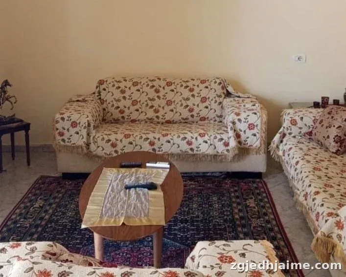 APARTAMENT 2+1, 48,000 LEKE, PRANË DIAMBE MARKET — foto 1