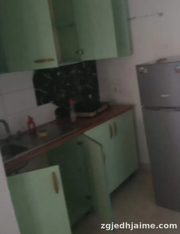 APARTAMENT 1+1. 25000 LEKE. QYTET STUDENTI