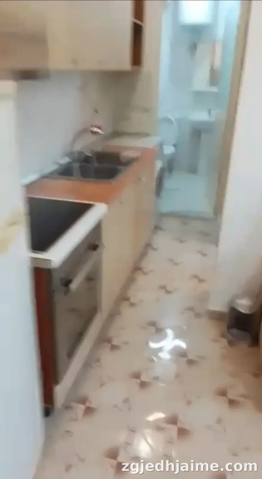 Apartament 1+1. 27000 leke.Pas Spitalit Amerikan 2 — foto 3