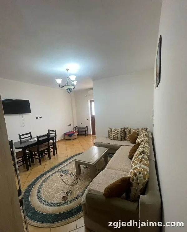 APARTAMENT 1+1 40,000 LEKE RRUGA 5 MAJ