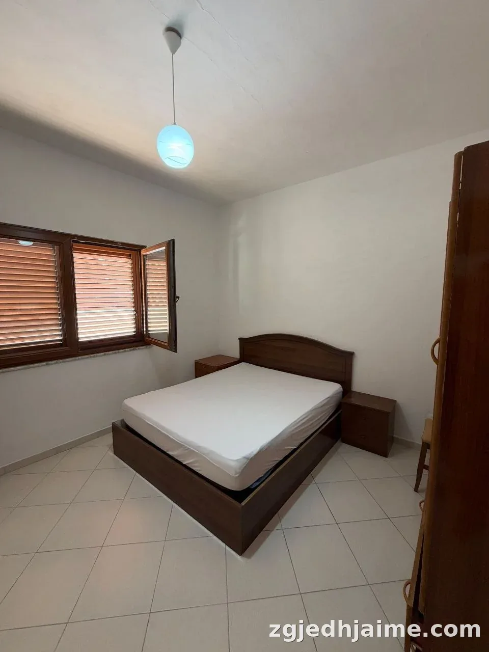 APARTAMENT 1+1 35,000 LEKE SIRI KODRA — foto 3