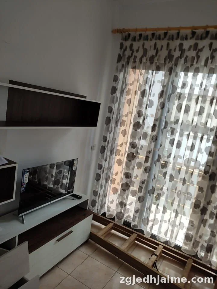 APARTAMENT 1+1. 35000 LEKE.RRUGA 5 MAJI — foto 1
