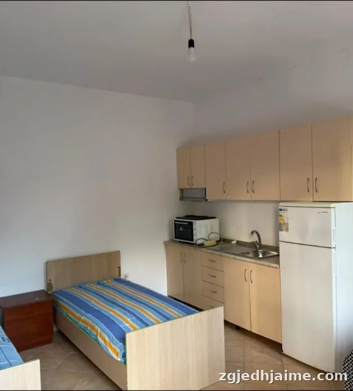 GARSIONERE 23000 LEKE.RRUGA GRAMOZ PASHKO.FAKULTETI EKONOMIK — foto 1