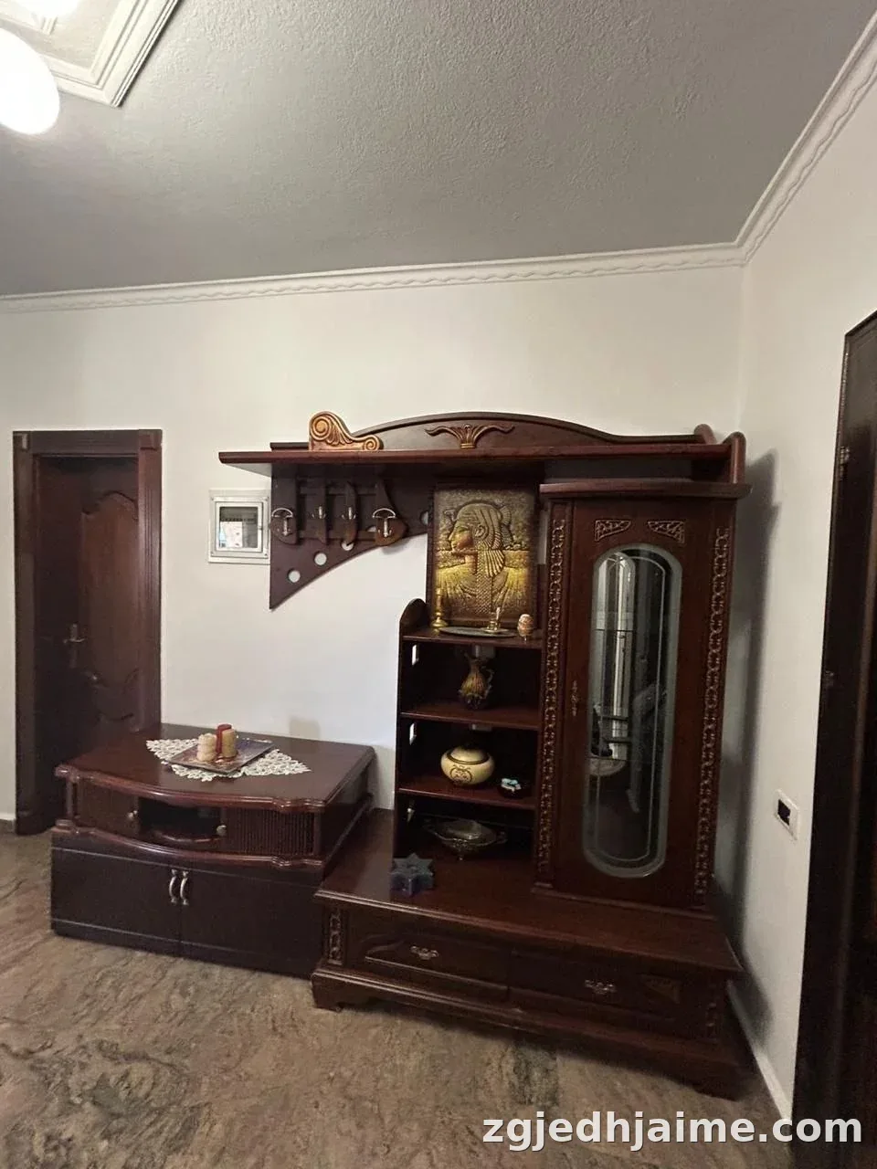APARTAMENT 2+1 80,000 LEKE STACIONI I TRENIT — foto 3