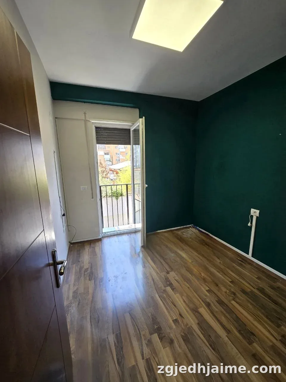 APARTAMENT 3+1 50,000 LEKE RRUGA JORDAN MISJA — foto 6
