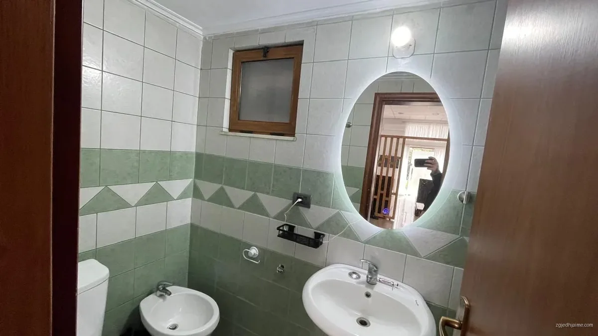 APARTAMENT 1+1. 33000 LEKE.FAKULTETI EKONOMIK. — foto 3