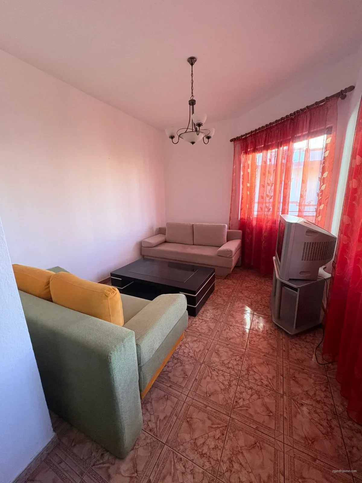 APARTAMENT 2+1. 35000 LEKE.JORDAN MISJA — foto 1