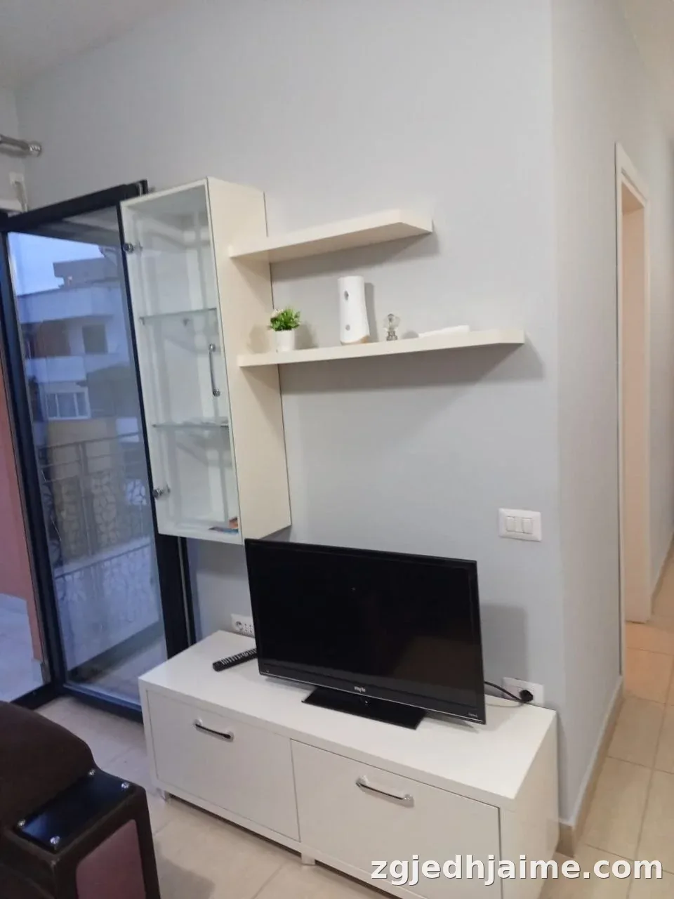 APARTAMENT 1+1 55,000 LEKE 21 DHJETORI — foto 2