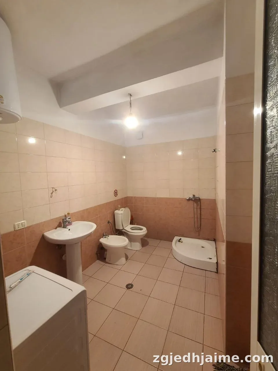 APARTAMENT 1+1 40,000 LEKE YZBERISHT — foto 3