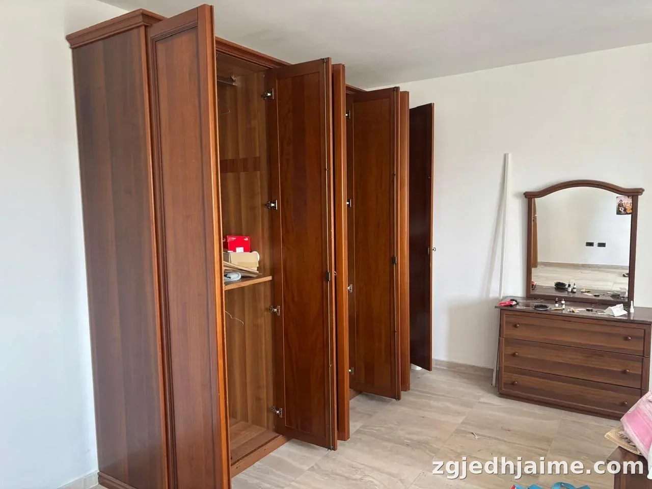 APARTAMENT 2+1. 40000 LEKE.QYTET STUDENTI — foto 3
