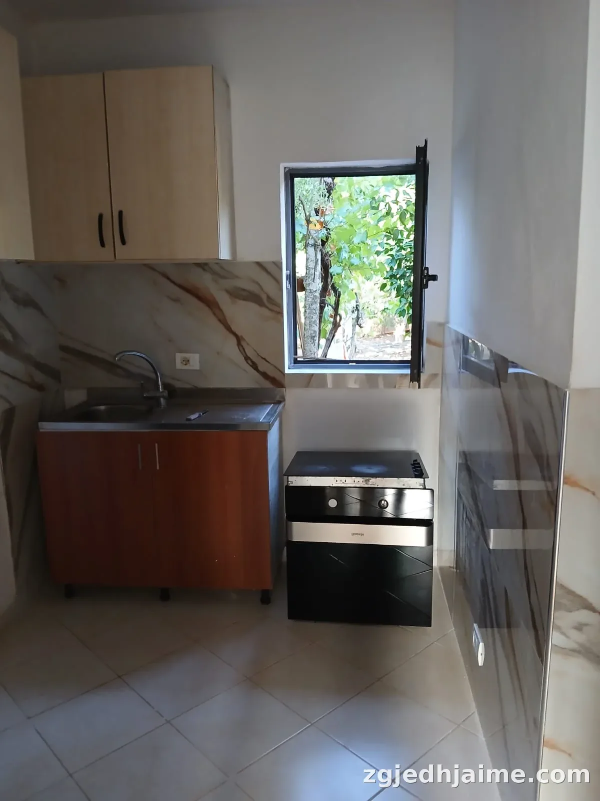 APARTAMENT 2+1 37,000 LEKE RRUGA 5 MAJI — foto 4